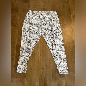 Chalet et Ceci Black and White abrade Patterned Leggings 3X